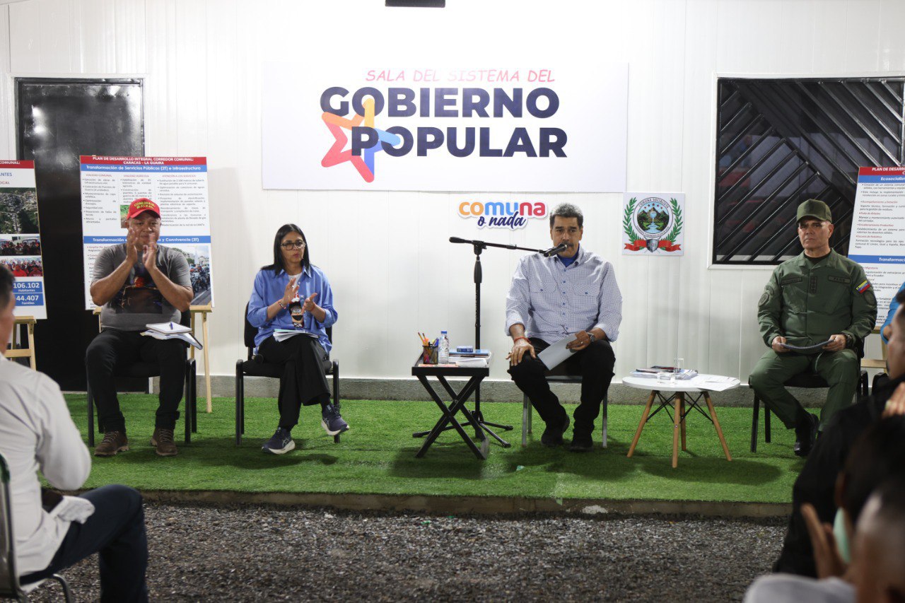 Chiste del día: Maduro invitó a celebrar su cumpleaños en el Estadio Monumental de Caracas