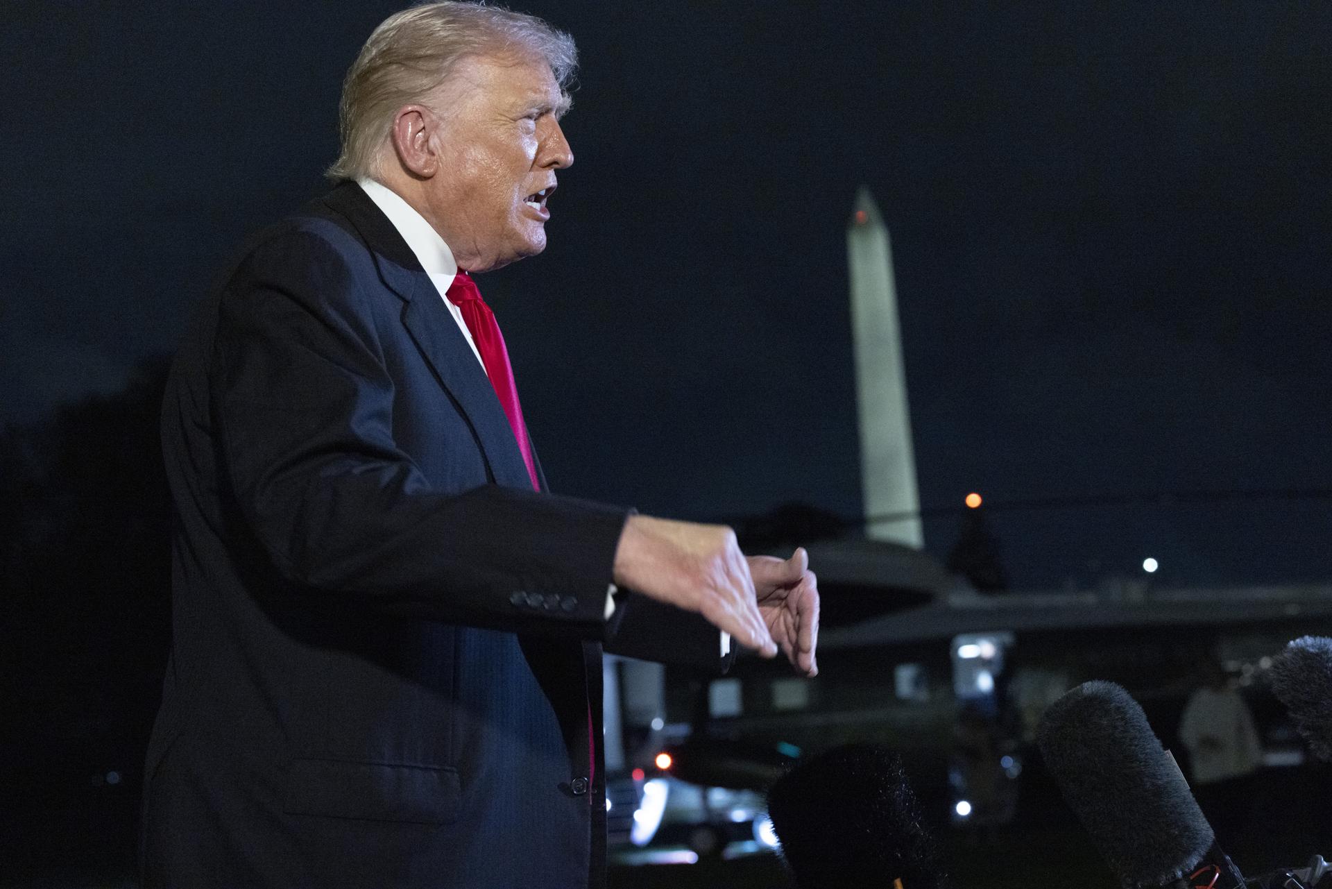 Trump amenaza con reducir el sueldo a los controladores aéreos ausentes por cierre federal