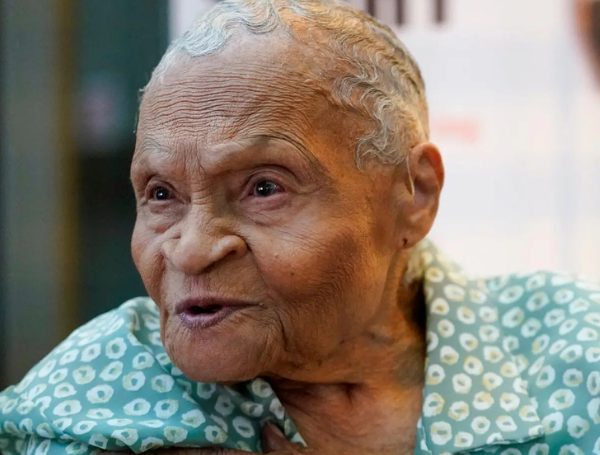 Viola Fletcher, la mujer que sobrevivió a la masacre de Tulsa, murió a los 111 años