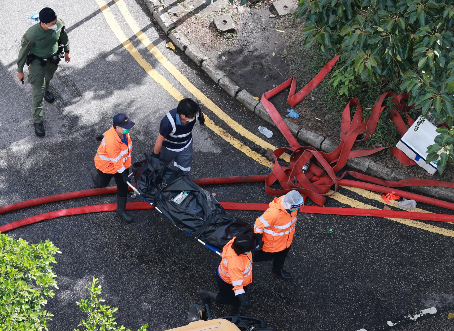 Muertos en incendio de Hong Kong aumentan a 128 y unas 200 personas siguen desaparecidas