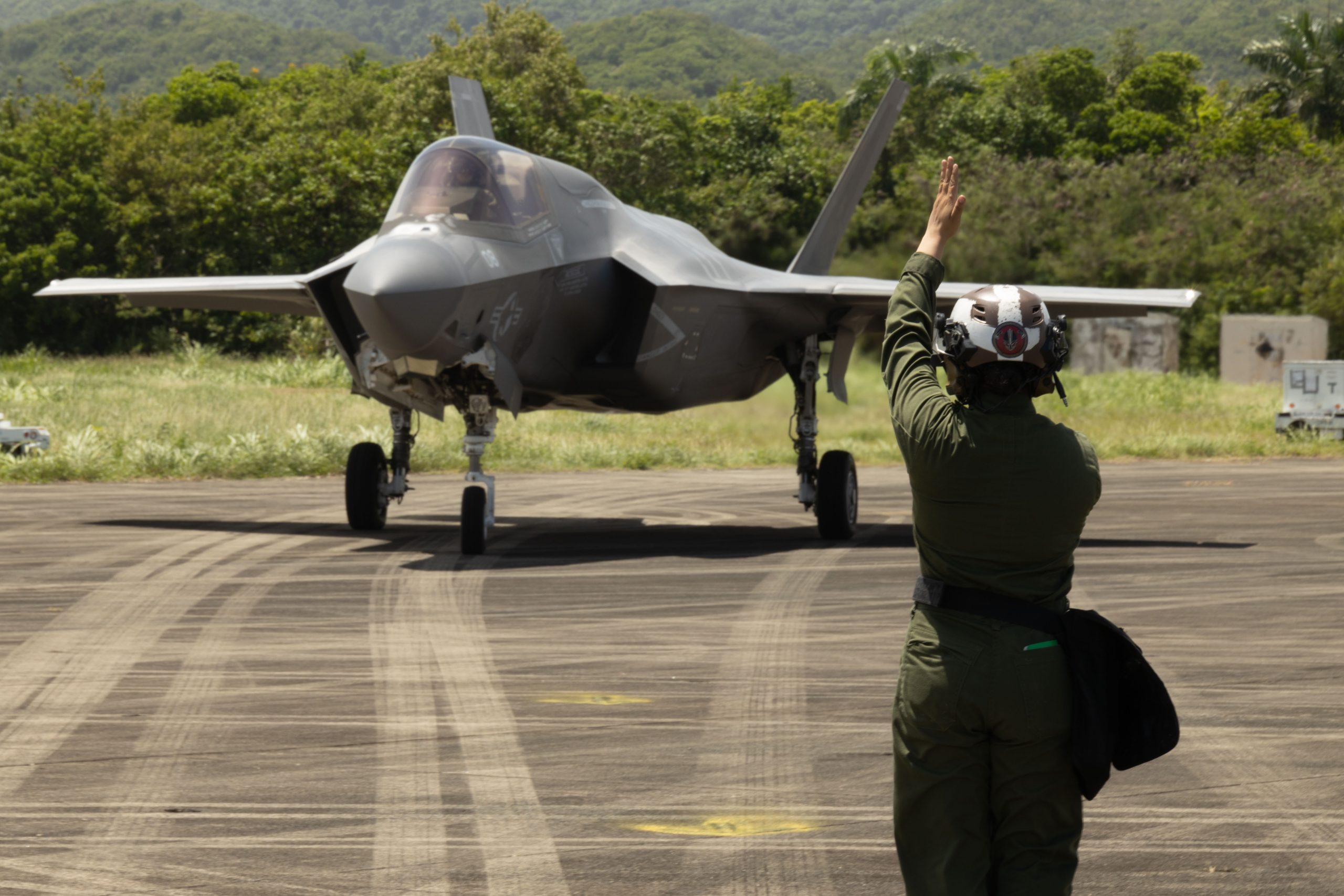 EEUU emitió alerta de "riesgo potencial" en el Caribe por aumento de operaciones militares aéreas
