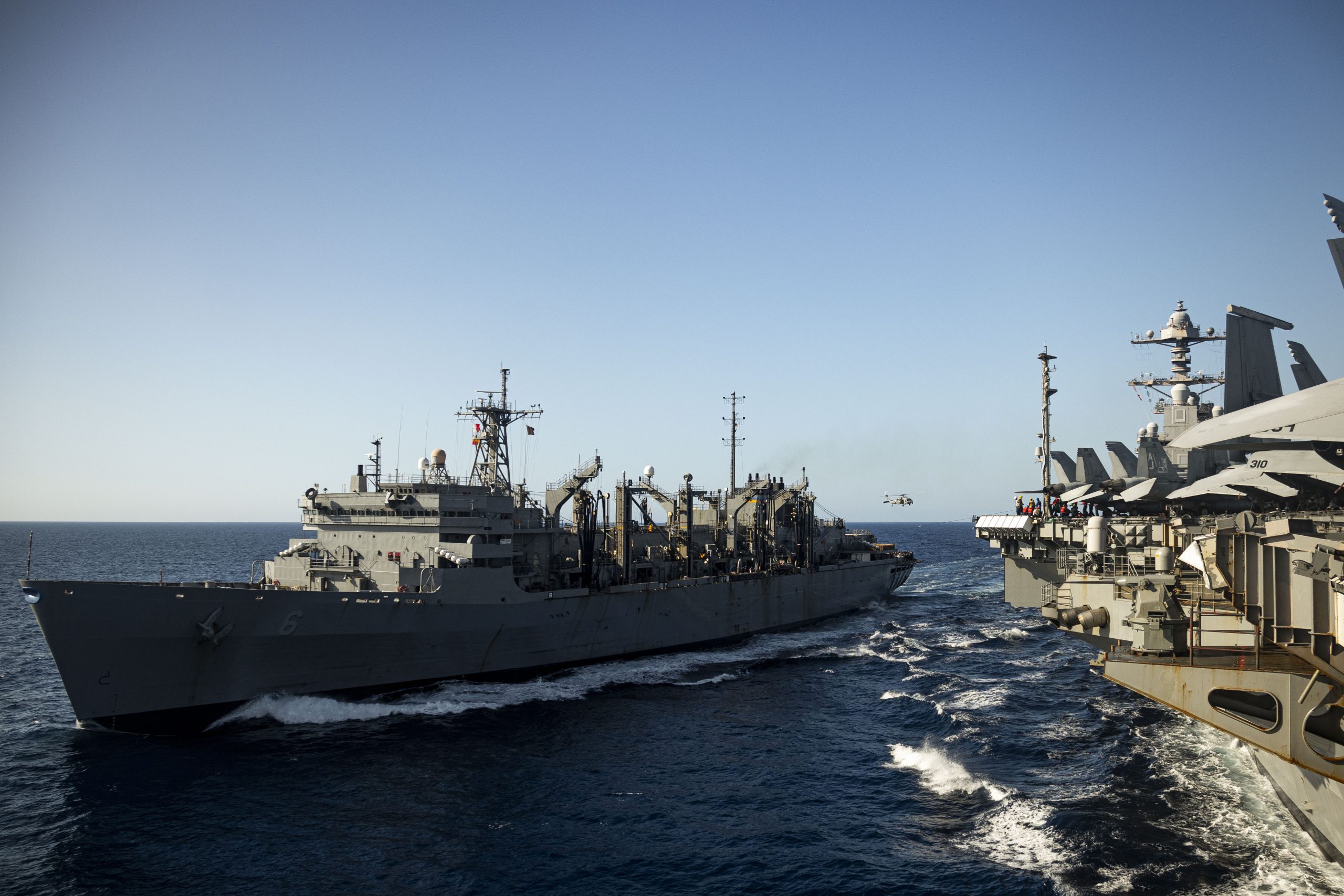 ¿Refuerzo para el USS Gerald Ford cerca de Venezuela? Usns Supply zarpó de Norfolk rumbo al Caribe