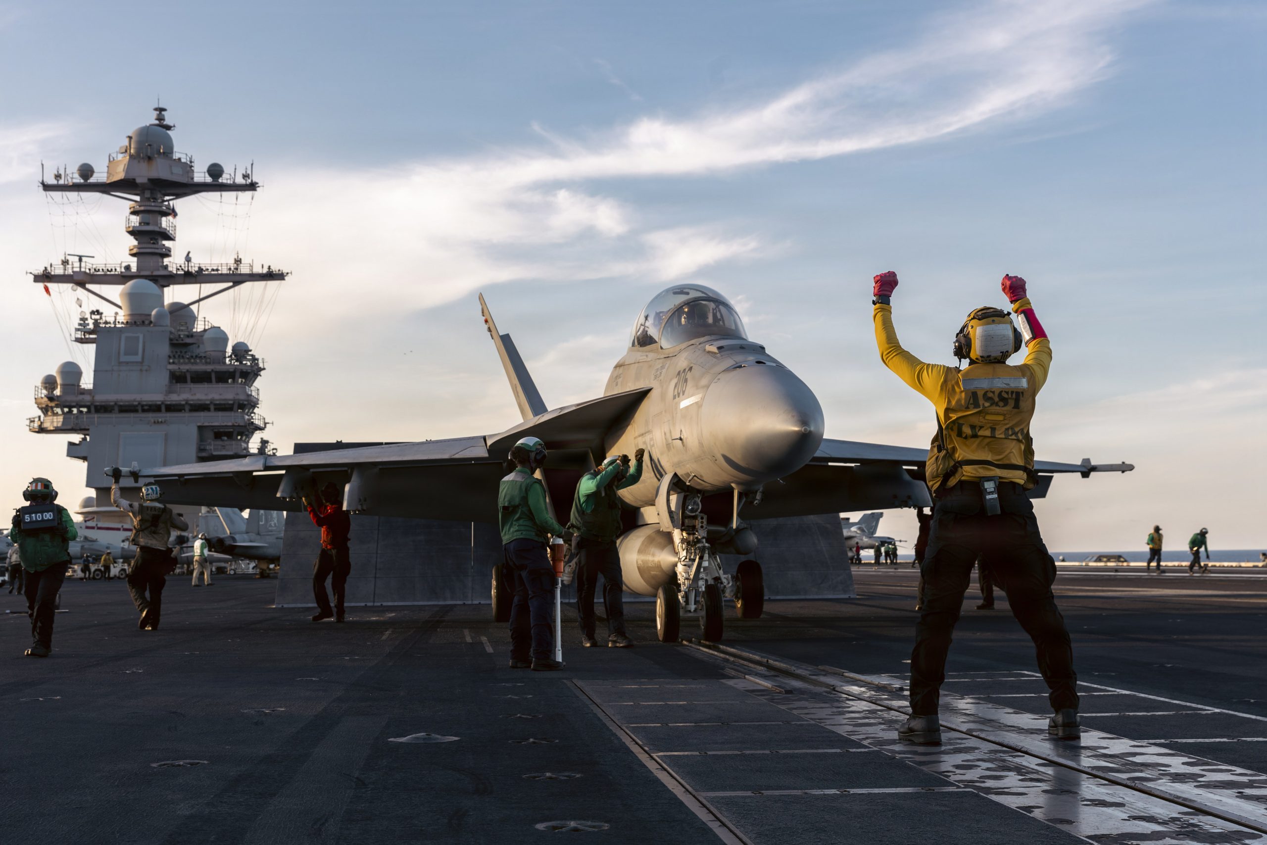 Cazabombarderos F/A-18 sobrevolaron frente a Venezuela tras regreso del USS Gerald R. Ford