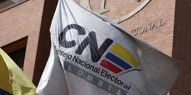 Autoridad electoral de Colombia rechazó ataques recibidos por sancionar campaña de Petro de 2022