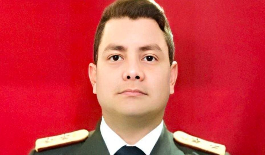 Aislado, desnudo y esposado: Denuncian graves condiciones del capitán Antonio Sequea en Rodeo I