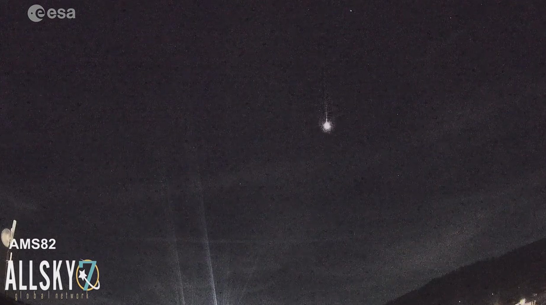 VIDEO: bola de fuego brillante fue avistada por la estación de detección de meteoros de la ESA
