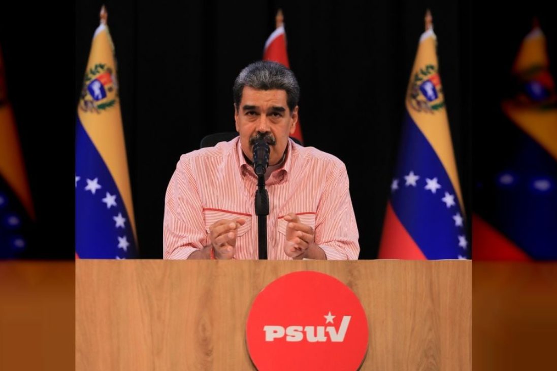 Maduro Thanks Pope for Promoting Dialogue Amid U.S. Military Tensions in Caribbean