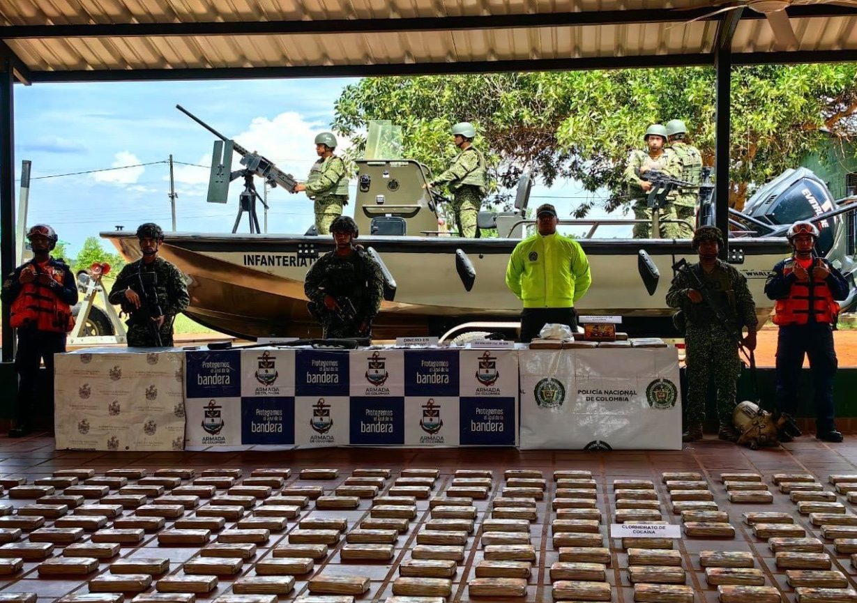 Policía colombiana incautó más de 400 kilos de cocaína en la ribera del río Meta