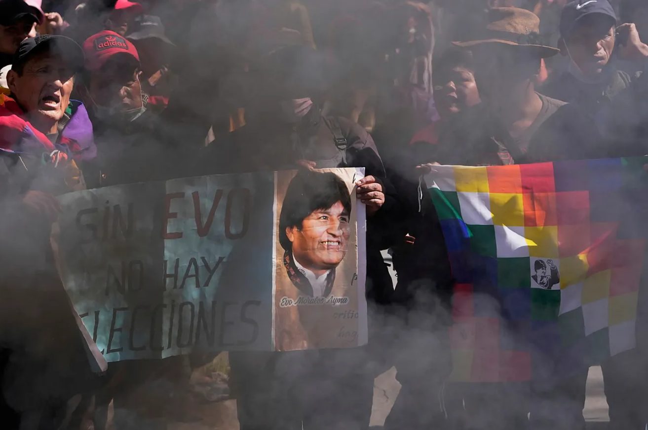 El Mundo: El fracaso de las "revoluciones felices" en Latinoamérica