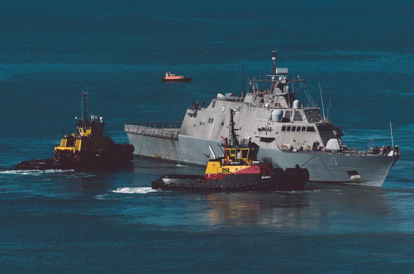 Buque de combate litoral USS Wichita recibió rápido reabastecimiento en Puerto Rico