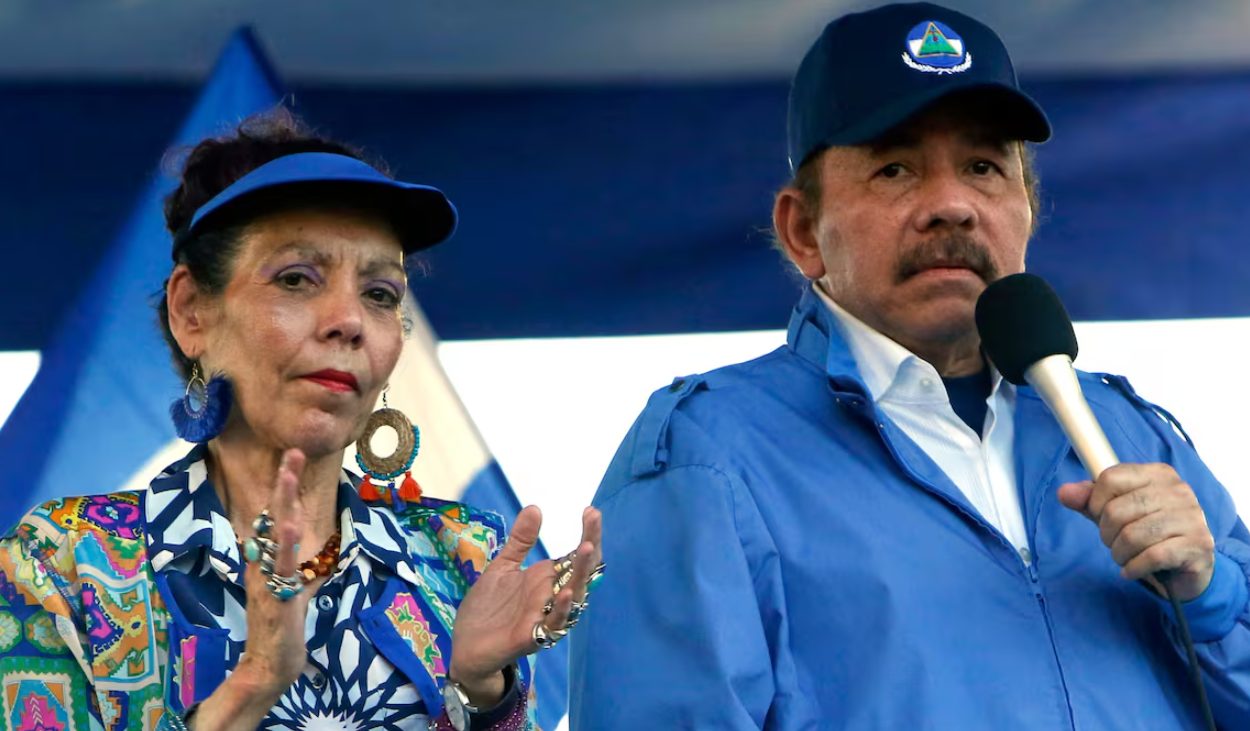 Ortega y Murillo imponen una declaración patrimonial obligatoria a empleados públicos de Nicaragua