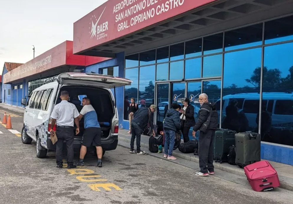 Aeropuerto fronterizo en Táchira se satura durante suspensión de vuelos internacionales en Maiquetía
