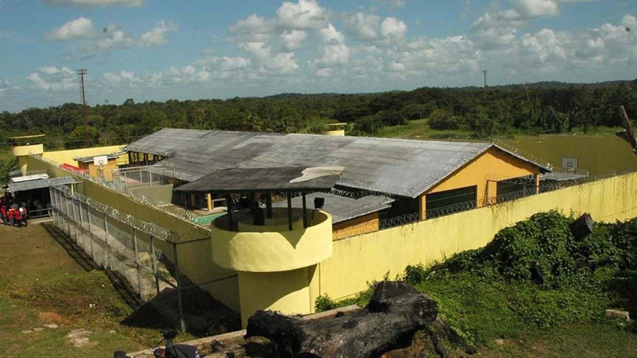 Seis reclusos condenados huyeron de la cárcel de "El Dorado" en Bolívar