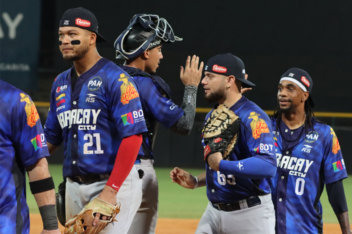 Tigres sometieron a Caribes y mantienen la pelea por la punta