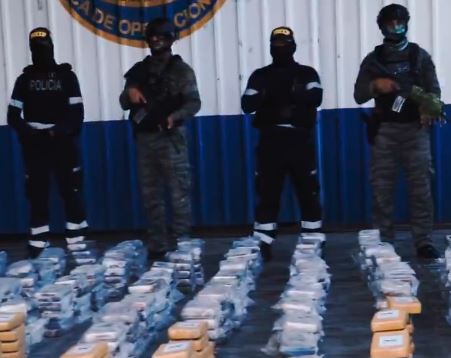 Golpe al narco en Panamá: decomisan más de 1.400 paquetes de droga en varios operativos (VIDEO)