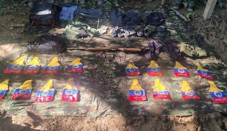 Fanb destruyó campamento en Zulia con brazaletes alusivos a las Farc
