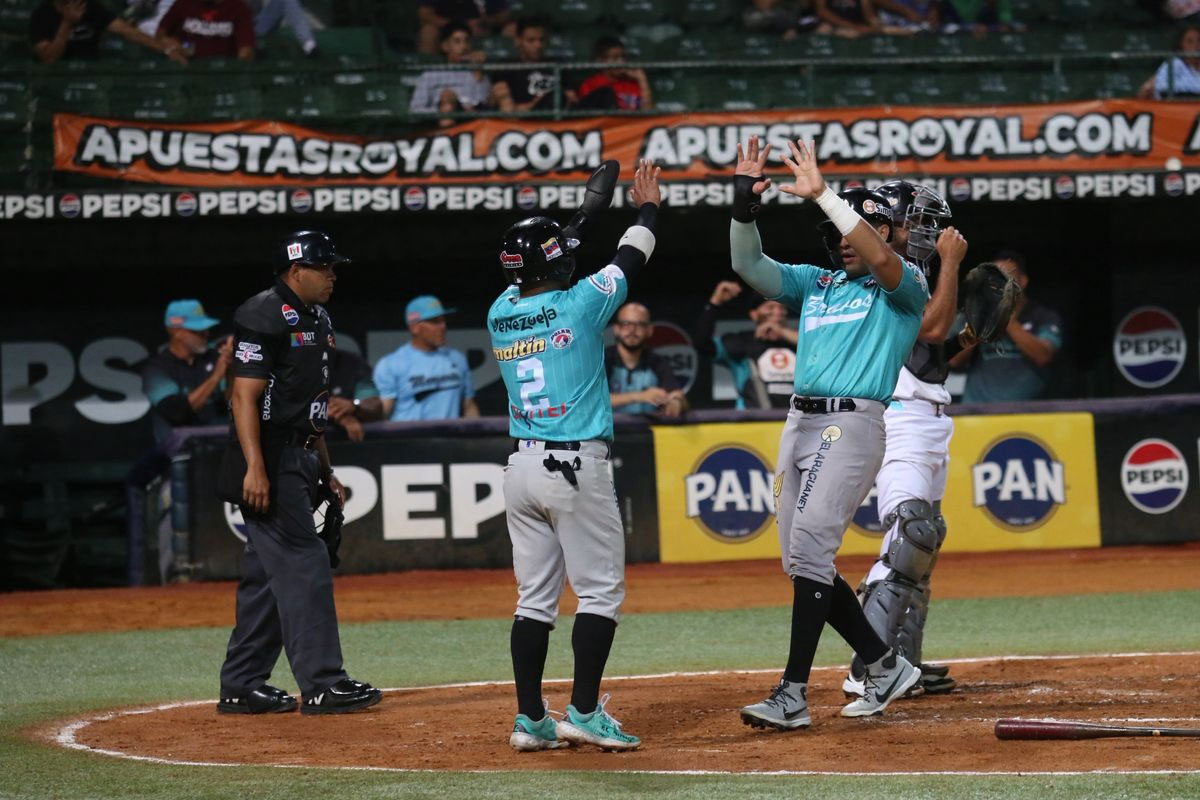 Bravos le remontaron el juego a Caribes gracias a Gran Slam de Ramón Flores