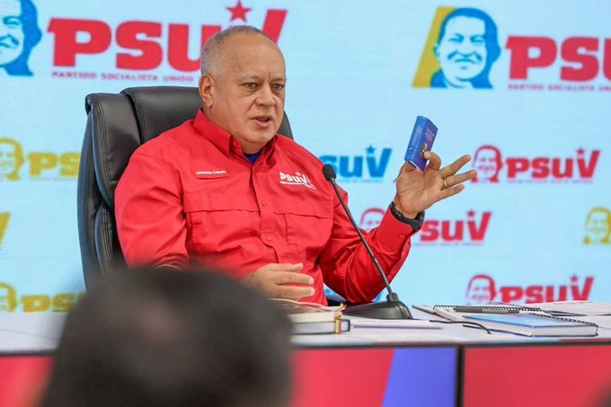 "Dedíquese a gobernar su país": Diosdado Cabello amedrentó a la primera ministra de Trinidad y Tobago