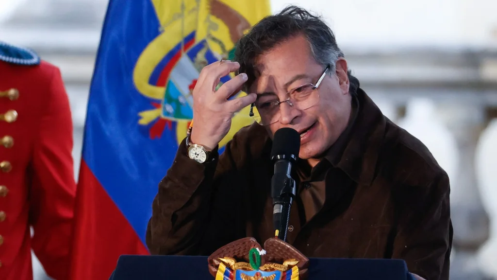 “El rey de las fake news”: el historial de publicaciones falsas de Gustavo Petro