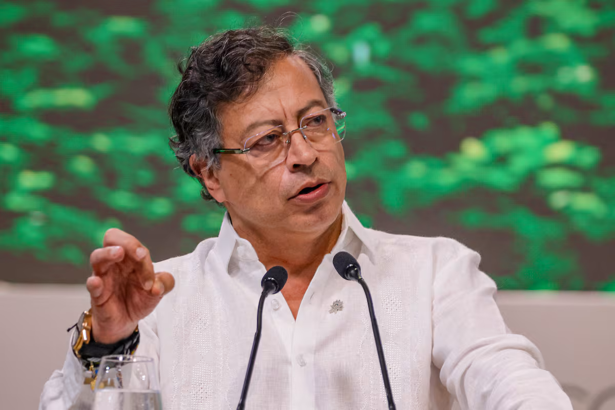 Gustavo Petro arremete contra José Antonio Kast tras su victoria electoral en Chile