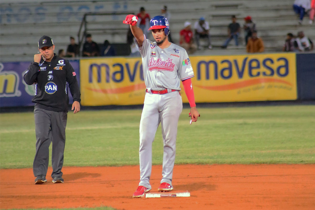 Tiburones necesitaron de entradas extras para vencer a Cardenales