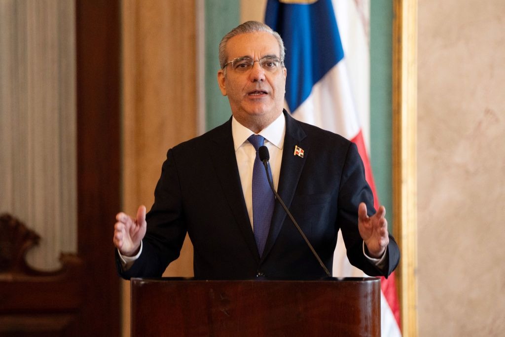 Luis Abinader anunció acciones “más extensas y profundas” con la DEA en medio de ofensiva de EEUU en el Caribe
