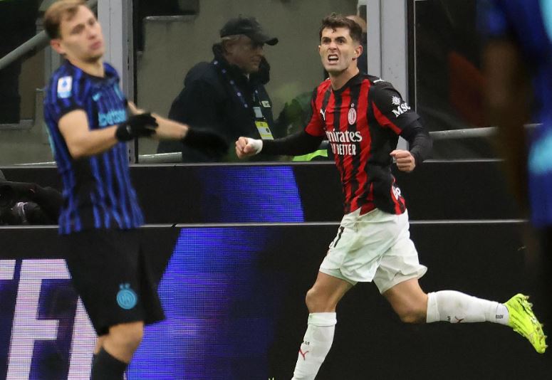 Milan resurgió frente al Inter en el derbi y se consolidó como escolta de la Roma