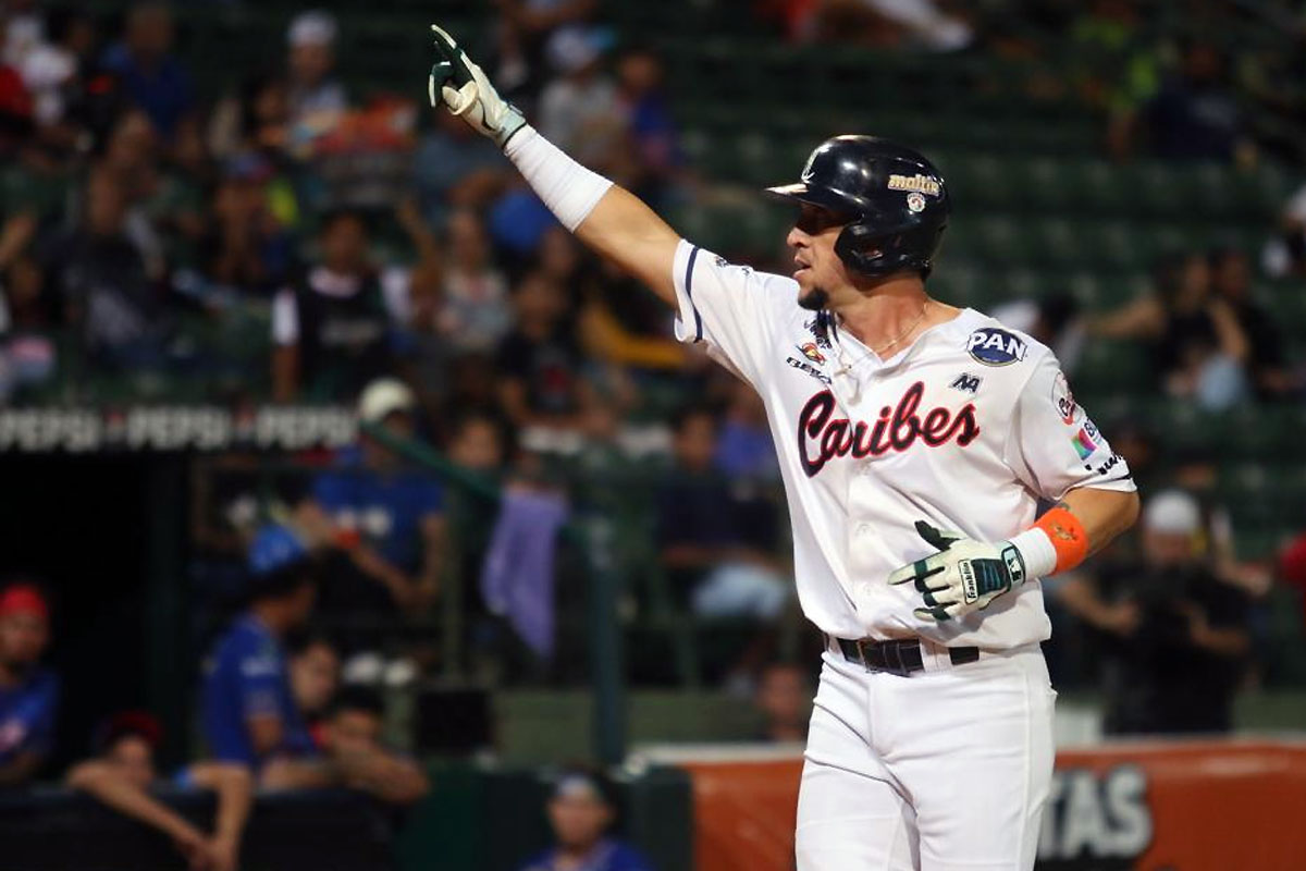 Hernán Pérez sacó tablazo decisivo y Caribes repitieron sobre Tiburones