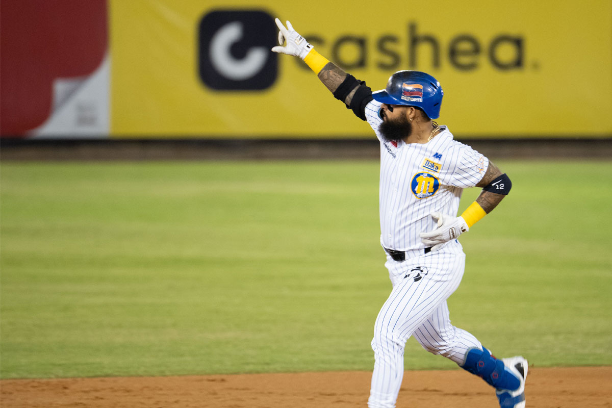 Navegantes les pasaron por encima a las Águilas a punta de cuadrangulares