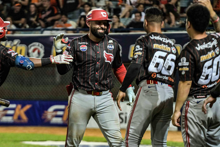 Cardenales vieron la luz y vencieron a las Águilas