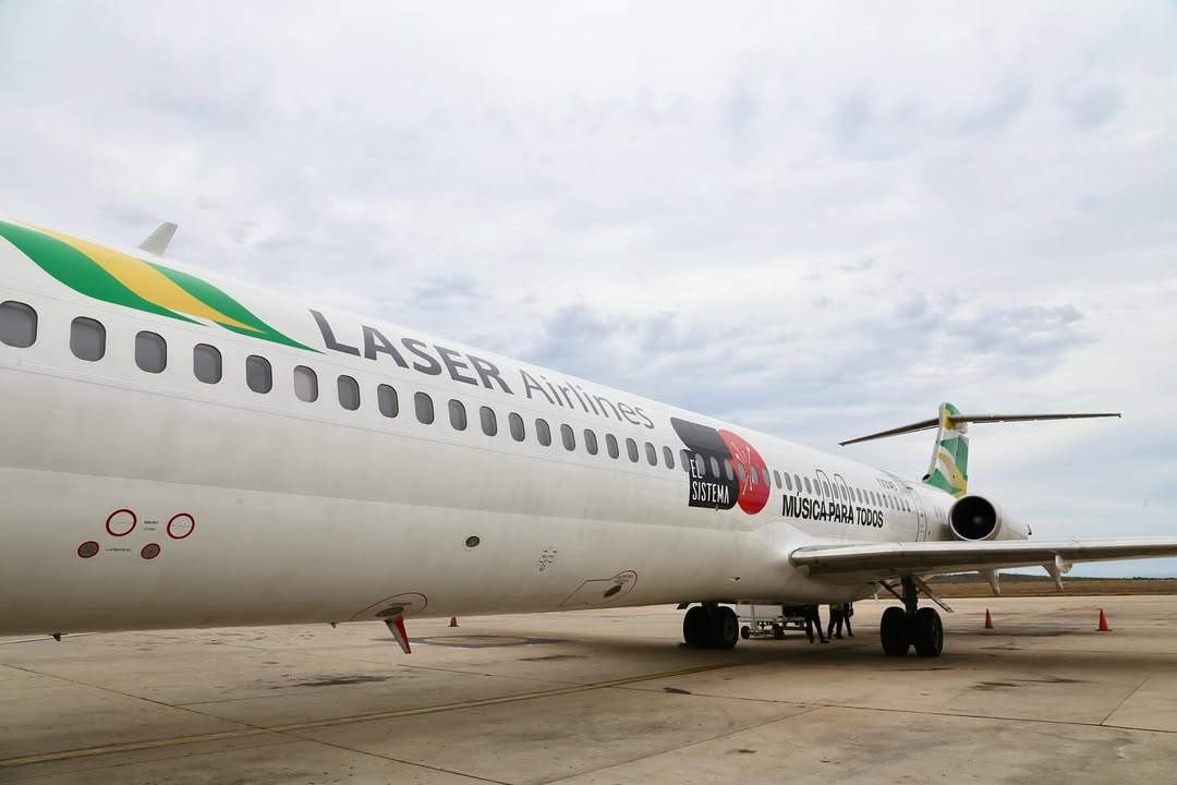Laser Airlines mantiene vuelos operativos en Venezuela a pesar de advertencias de la FAA