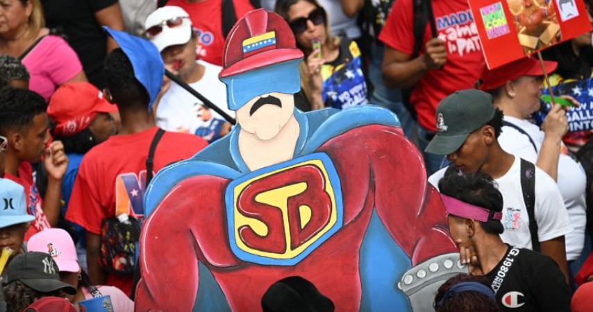 CNN: Maquinaria propagandística de Venezuela contrataca con chistes, caricaturas y sarcasmo ante aumento de la presión de EEUU