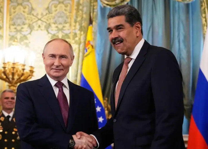 Moscú y Caracas mantienen todos canales de contacto abiertos en medio tensiones con EEUU