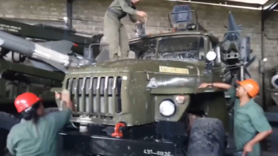 Cómo responden las fuerzas de Maduro a los despliegues estadounidenses en el Caribe