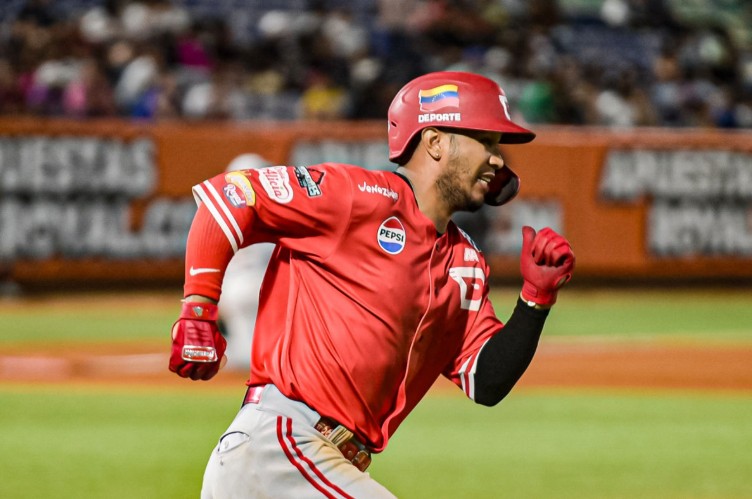 Cardenales cortó racha ganadora de Bravos en Margarita