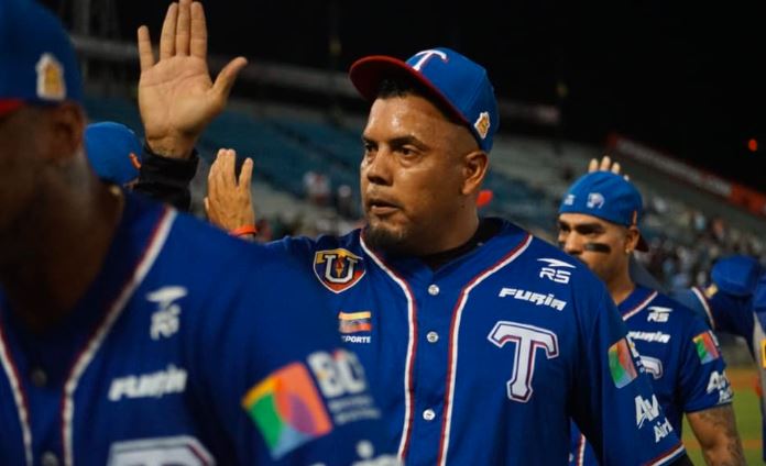 Tiburones obtuvo una ajustada victoria en Valencia para agudizar la crisis de Magallanes