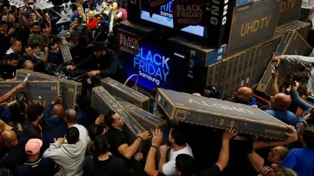 Black Friday: por qué el Viernes Negro se llama así y otras curiosidades sobre el famoso día de compras