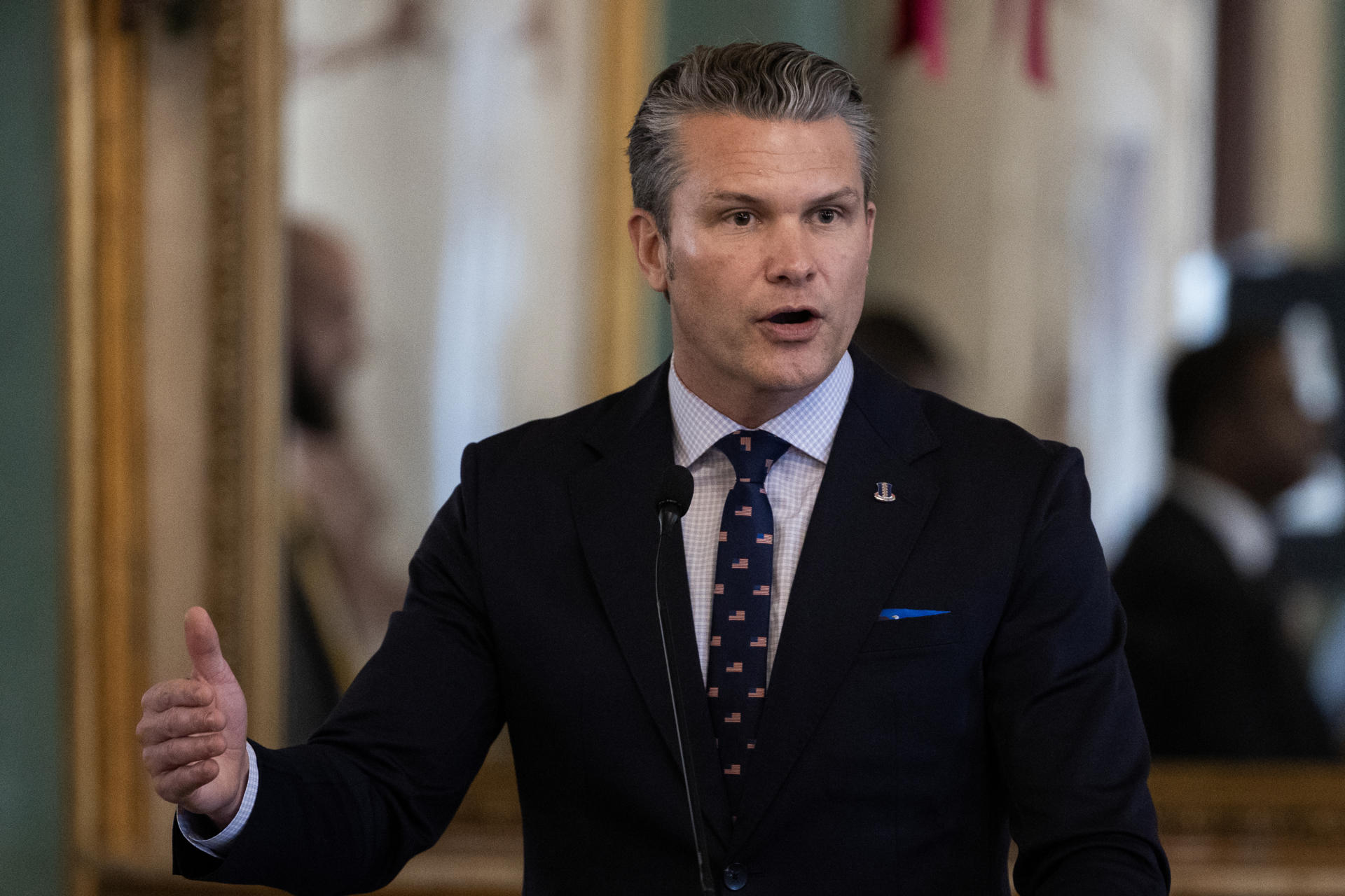 Congresistas demócratas acusaron a Pete Hegseth de "homicidio y crimen de guerra" en el Caribe