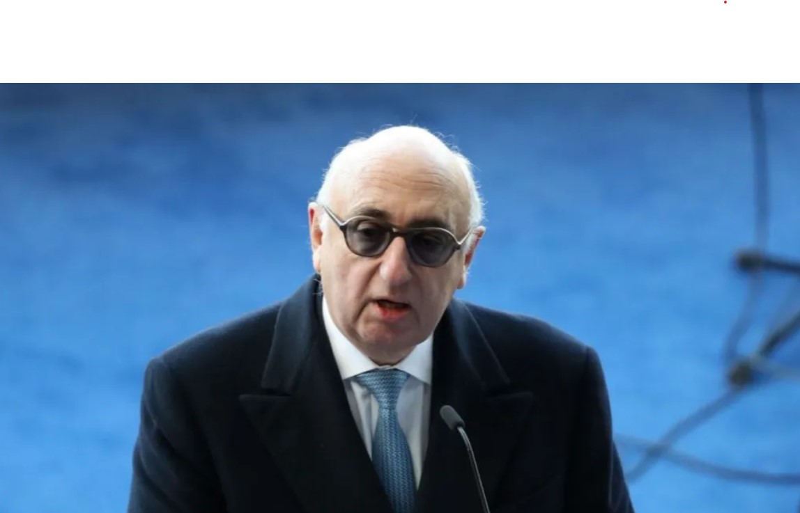 Investigan por abusos sexuales a exagente que llegó a ser uno de los más influyentes del fútbol