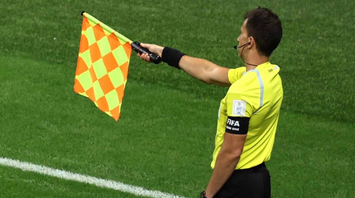 El cambio que puede revolucionar el fútbol mundial: cómo es la nueva regla del fuera de juego
