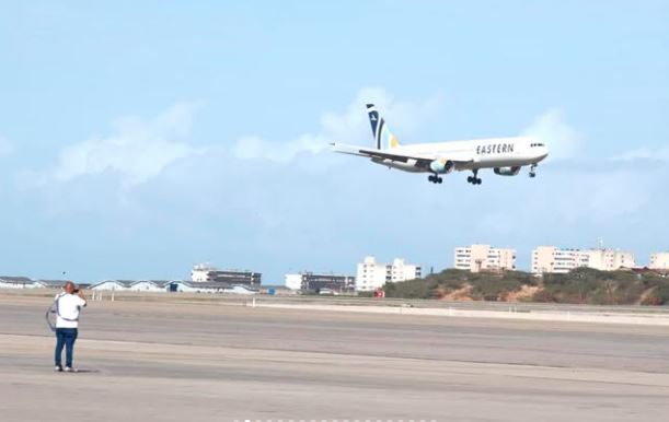 Llegó a Maiquetía otro avión con deportados de EEUU en plena suspensión de vuelos internacionales