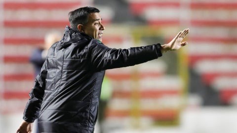 César Farías Set to Lead Independiente Santa Fe, Closing Door on Vinotinto Return