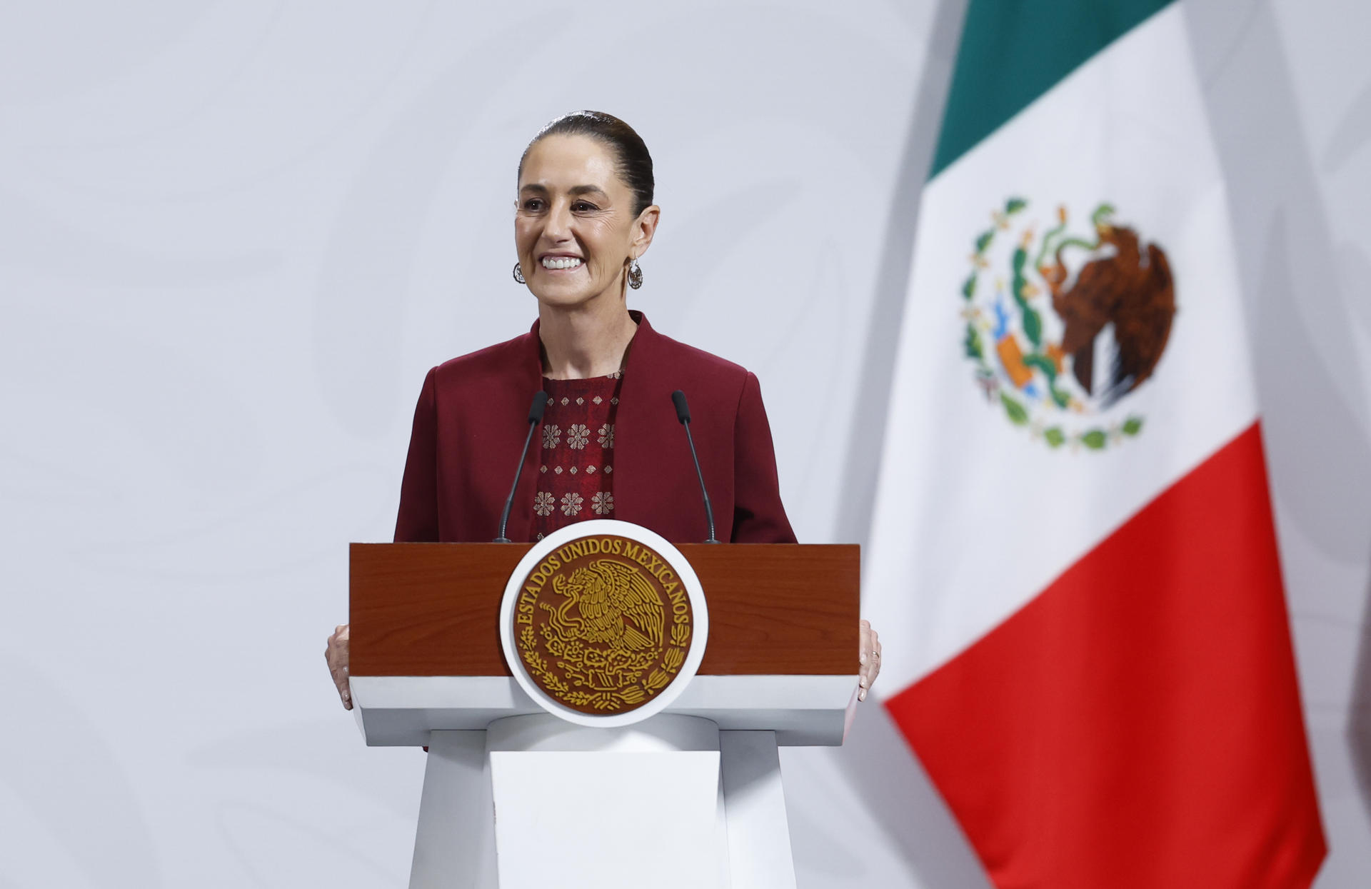 Son apenas 10 las personas que resguardan la seguridad de Claudia Sheinbaum, "sin parafernalias"