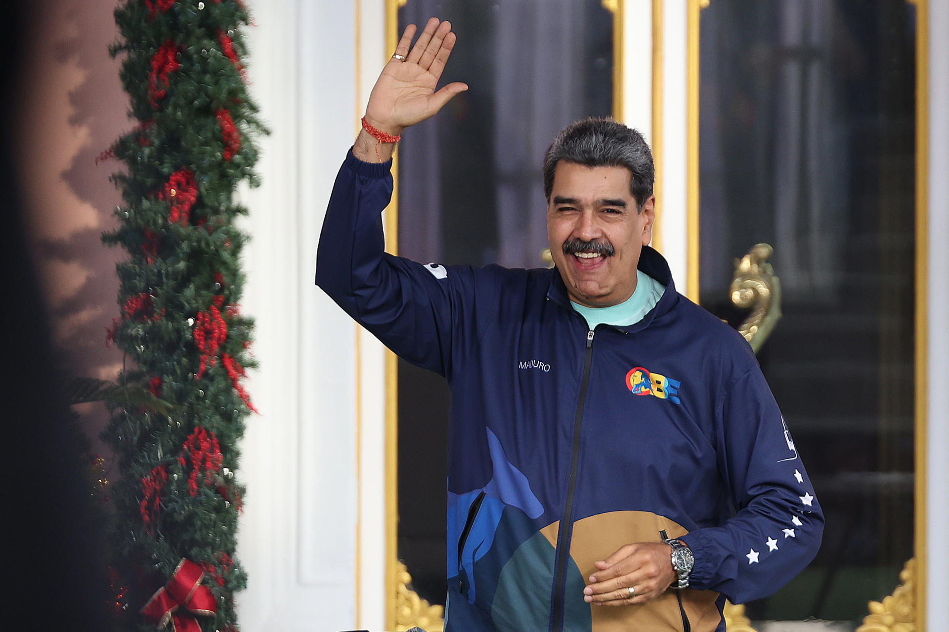VIDEO: Maduro baila al ritmo de la changa y se toma a juego el despliegue militar de Trump