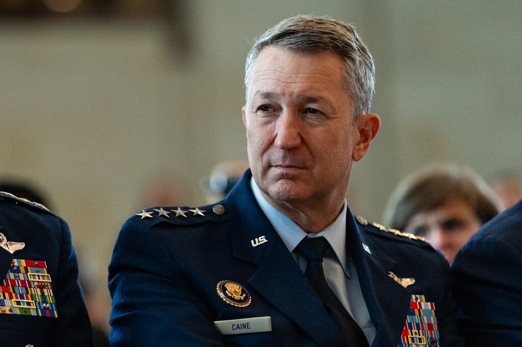 NYT: Alto oficial militar de EEUU visitará el Caribe mientras Trump presiona a Maduro