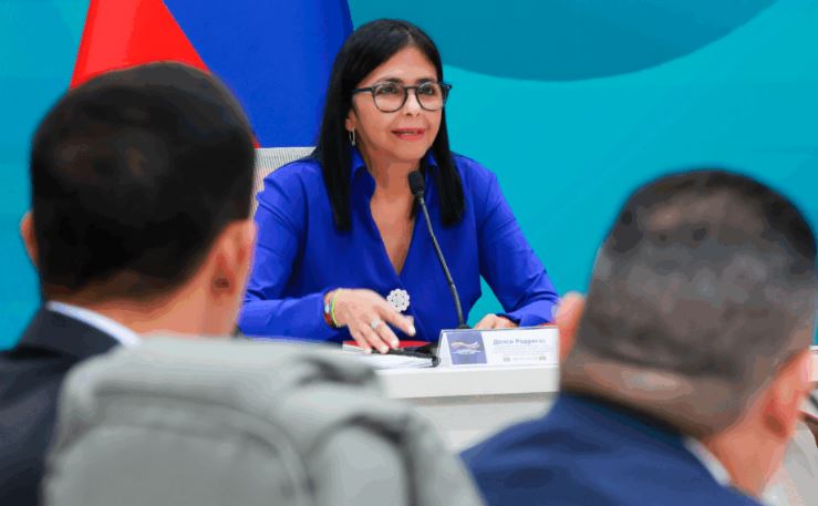 Delcy Rodríguez armó pataleta a EEUU por una Venezuela aislada de aerolíneas internacionales