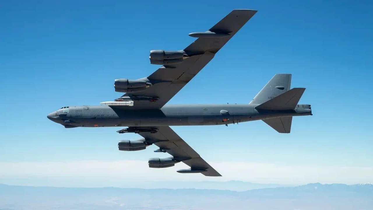 Dos bombarderos B-52 de EEUU se aproximaron nuevamente a las costas venezolanas