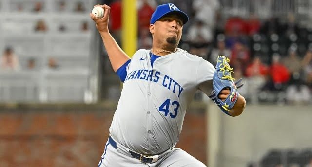 Grandeliga Carlos Hernández pactó con este equipo de la Liga Americana para el 2026