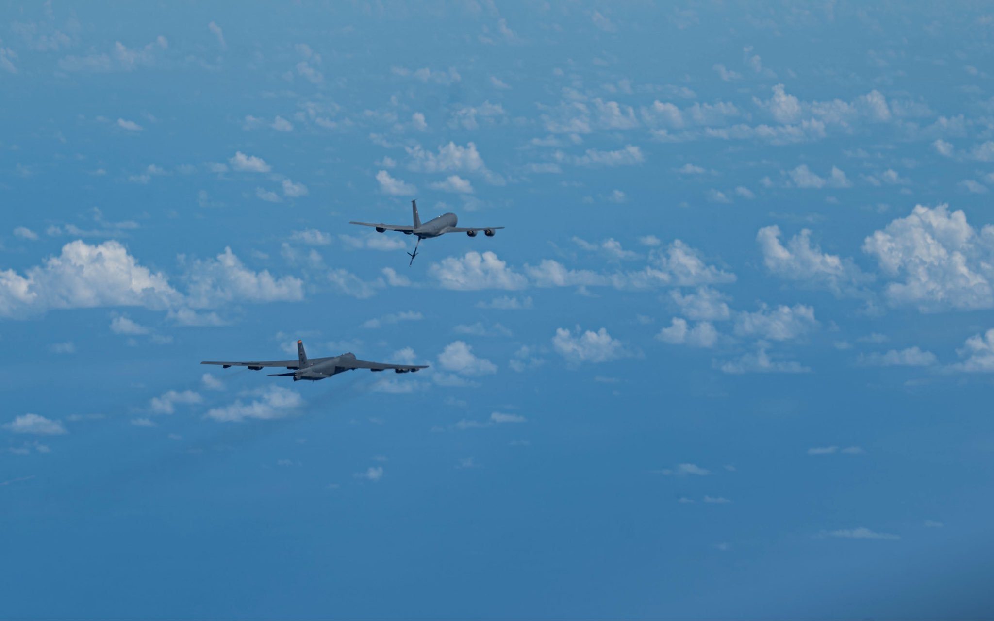 Así de cerca pasaron los B-52 de Venezuela: Fuerza Aérea de EEUU publicó FOTOS de la misión