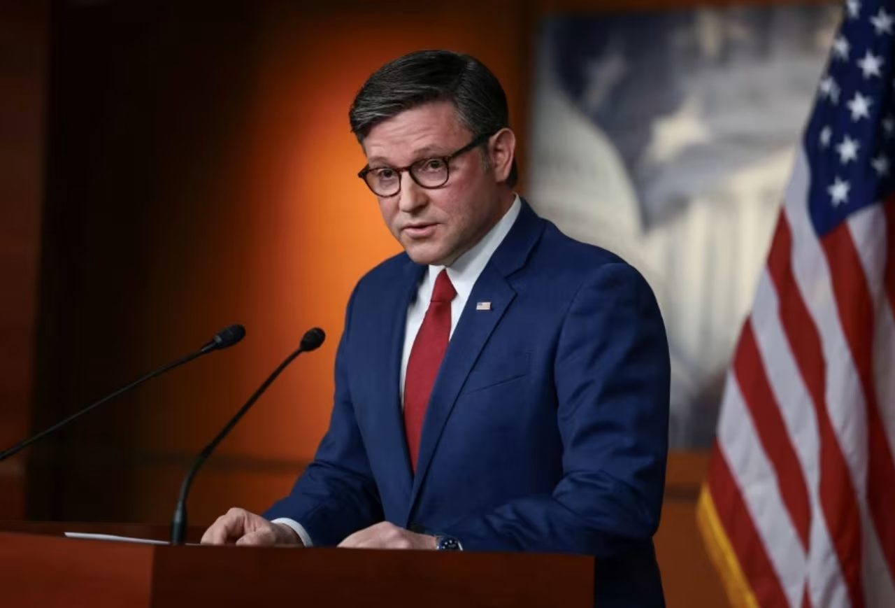 Mike Johnson elogió al Senado por el acuerdo para reabrir el Gobierno de EEUU